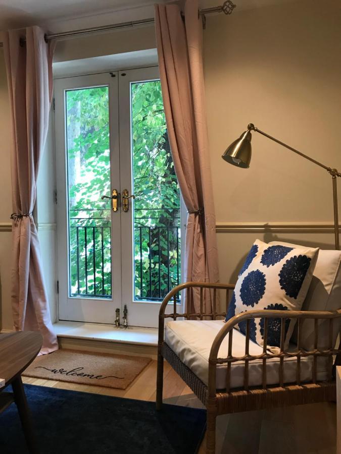 Key & Flowers - Kensington Residence 1 Лондон Екстериор снимка